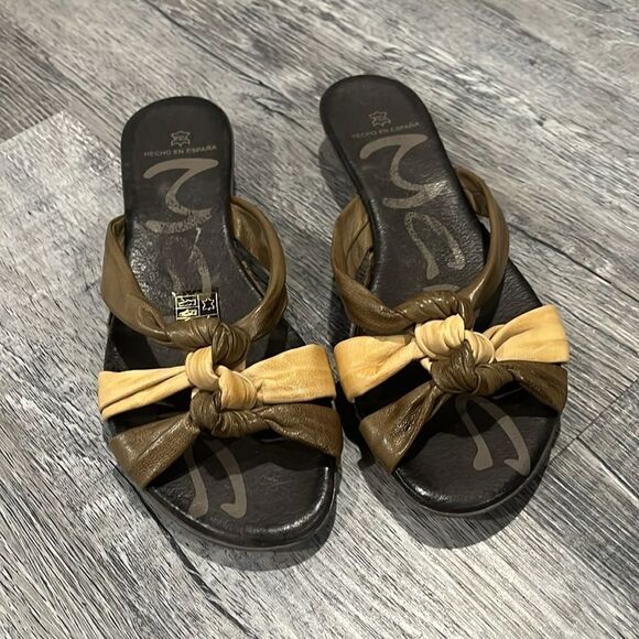 Marila NWOB small leather wedge sandal - 37 ($75) - Picture 2 of 5